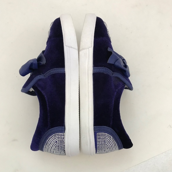 BADGLEY MISCHKA Blue Velvet Sneakers Slip On Rhinestone Delight Bow Girls Size 1 - Picture 13 of 16